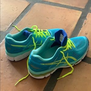 COPY - ASICS running shoes size 7.5